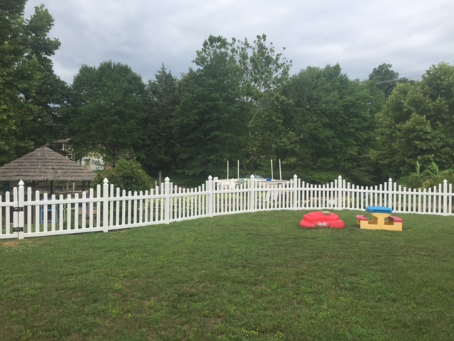 FXBG Fences 4' Mt. Vernon w/ Gothic Caps