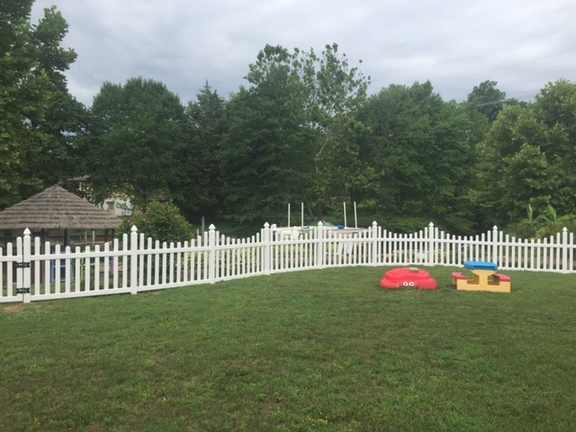 FXBG Fences 4' Mt. Vernon w/ Gothic Caps